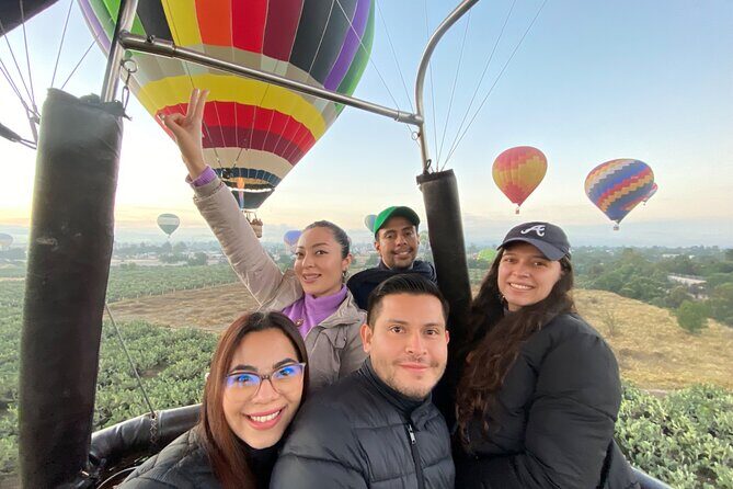 Balloon flight in Teotihuacan from Mexico City - The maguey, pulque, obsidian, and silver stop
