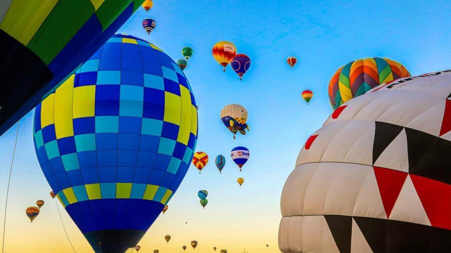 CDMX: Teotihuacan Hot Air Balloon with Breakfast - Landing Moments: Toast, Flight Certificate, and Breakfast Reality