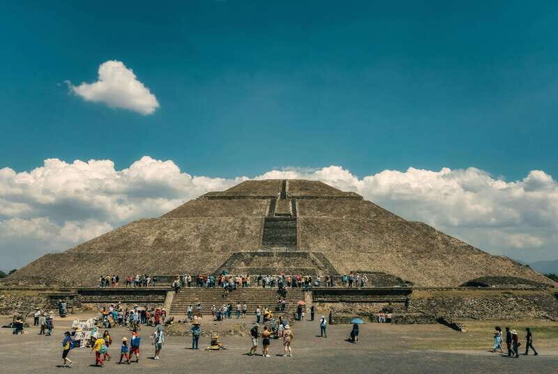 CDMX: Tour of the ruins of Teotihuacan, Tlatelolco, and Guadalupe - A full-day circuit through Tlatelolco, Guadalupe, and Teotihuacan
