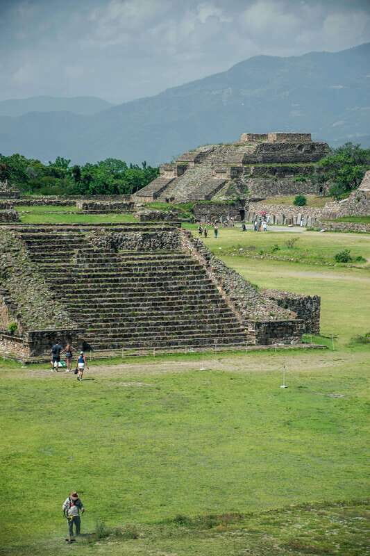 CDMX: Tour of the ruins of Teotihuacan, Tlatelolco, and Guadalupe - Guadalupe Basilica: what the 110 minutes is really for