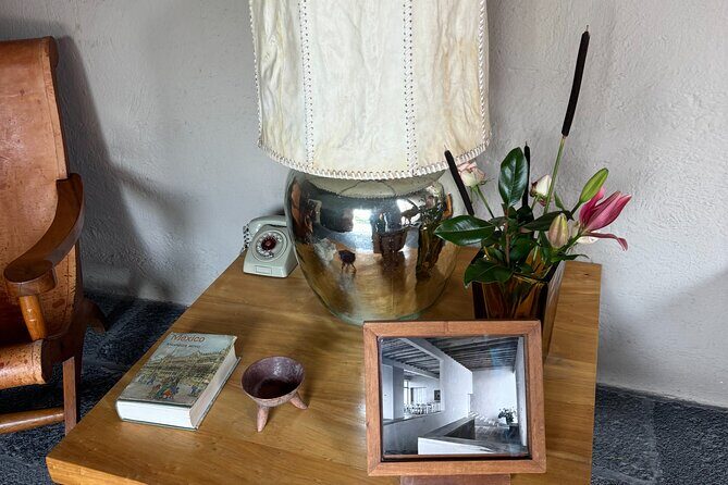 EXCLUSIVE TOUR Luis Barragán Casa Pedregal - small groups - Guides who can turn architecture into a story