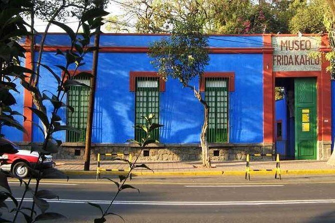 Frida Kahlo Museum and Diego Rivera Studio Tour with Admission Tickets - Meeting point and getting there: the one mistake that can wreck your entry