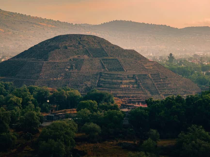 From Mexico City: Tour of Teotihuacan and Basilica of Guadalupe - Lunch option: when the buffet is actually worth adding
