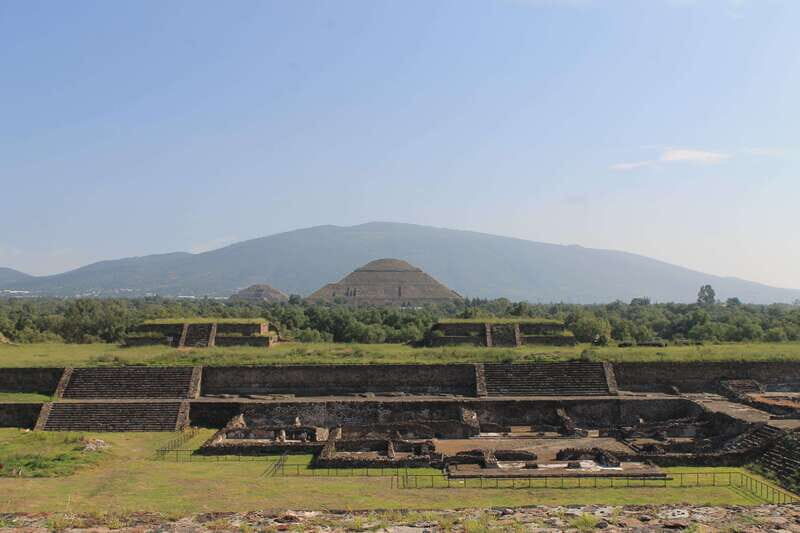 Guided tour of Mexico City: Teotihuacan, Guadalupe, and the Mexica city of Tlatelolco - How the 9-hour schedule stays manageable (even with Mexico City traffic)