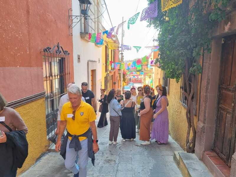 Historical & Cultural Walking Tour of San Miguel de Allende - The 1-Hour Guided Walk Around San Miguel to Jardín Allende