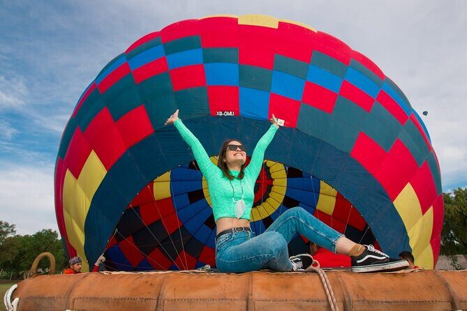 Hot Air Balloon Flight over Teotihuacan with CDMX Transportation - Getting there from CDMX: the Angel of Independence and the early pickup
