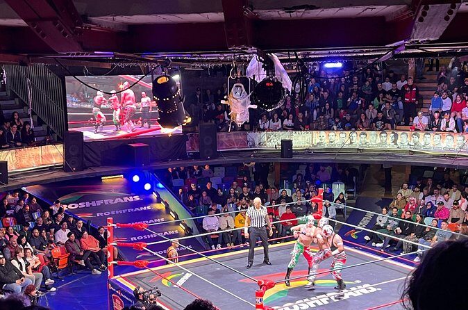 Lucha Libre Saturday Show in Mexico City (SEATS FROM BALCONY) - Buying Food, Drinks, and Using Bathrooms Inside