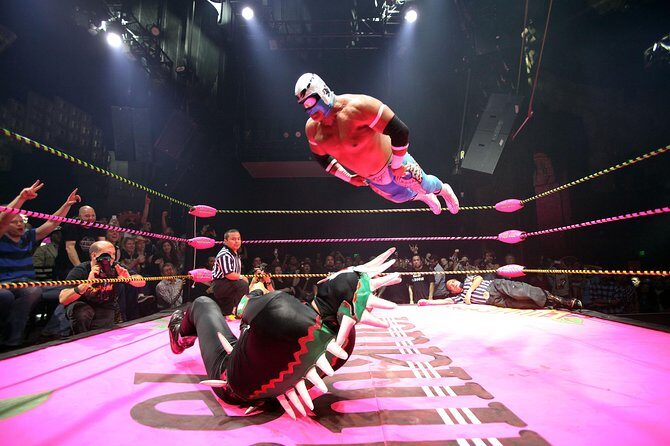 Lucha Libre Tickets & Tacos & Beer & Mezcal - BEST NIGHT EVER! - Learning the chants and rules so the show lands