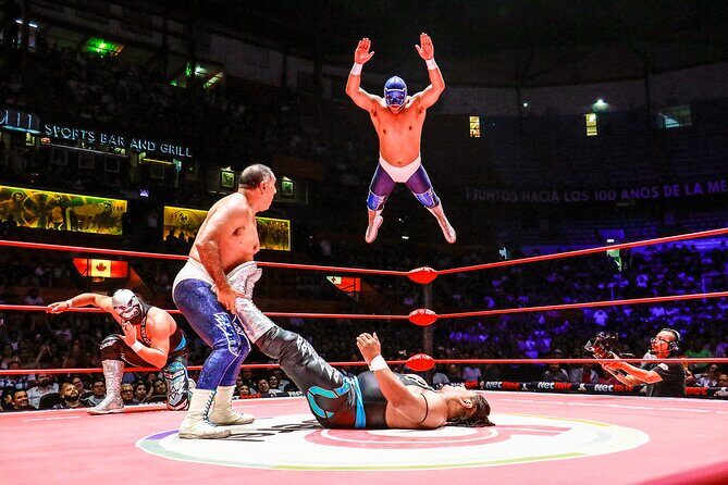 Lucha Libre Tour: guide by professional lucha libre wrestler - How the guide helps you enjoy the show without getting stuck