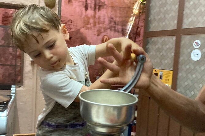 Make Your Own Chocolate with Oaxacan Tradition Private Class - From bean to cup: the real point of this Oaxaca chocolate class