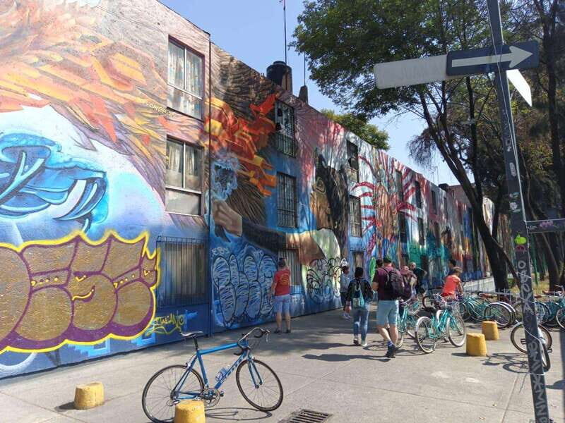 Mexico City: Art Naco, murals & street art bike tour - Why Art Naco Feels Different From a Usual City Tour