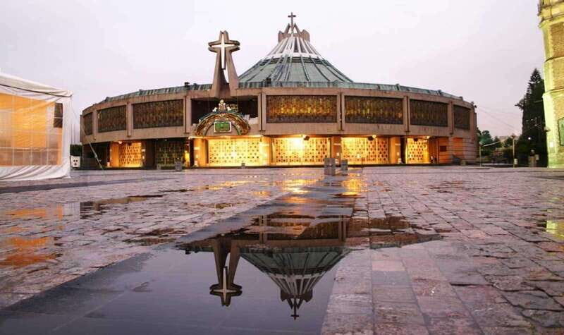 Mexico City: Basilica of Our Lady of Guadalupe Tour - From the bus ride to first views: how the 5-hour rhythm works