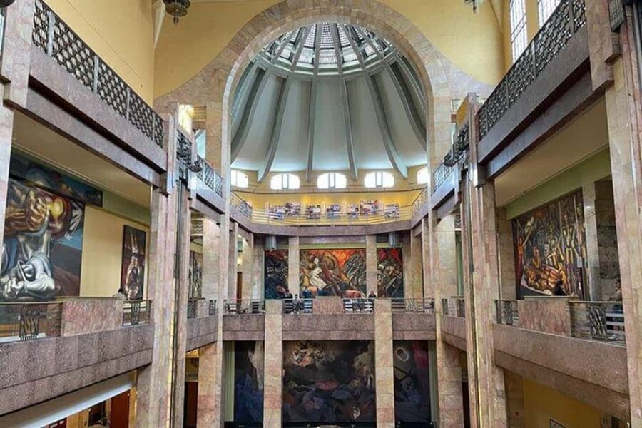 Mexico City: Exclusive Tour of Palacio de Bellas Artes - Inside the Museum: How the Murals Become the Main Character