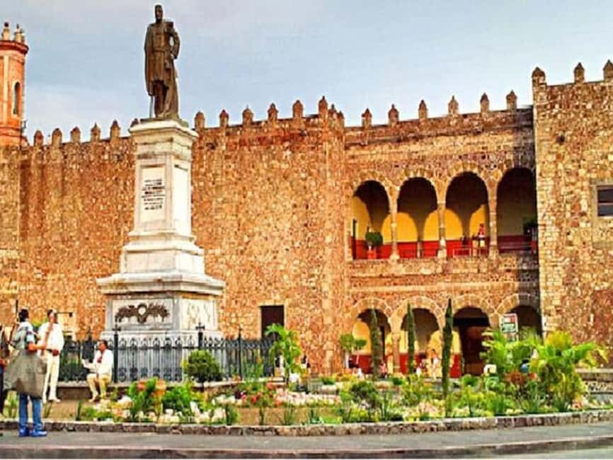 Mexico City: Full-Day Taxco and Cuernavaca Tour - Cuernavaca Cathedral: What to Look For in the Ascension and Chapels