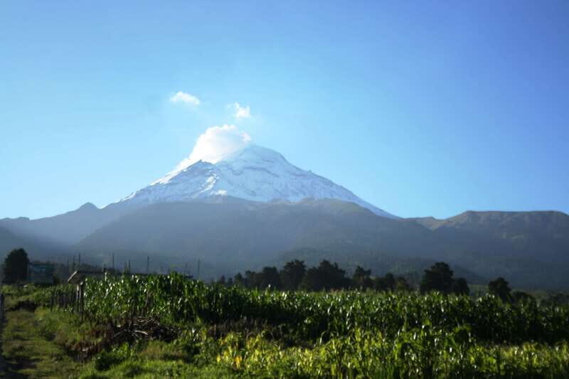 Mexico City: Guided Volcano Trek with Lunch - Getting going: where to meet and how the day starts