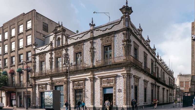 Mexico City: Historic Downtown Walking Tour - Finding the Meeting Point in Zócalo (and Getting Started Smoothly)
