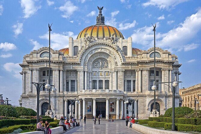 México City Private Tour - The Zócalo stop: where you learn what the city is built on