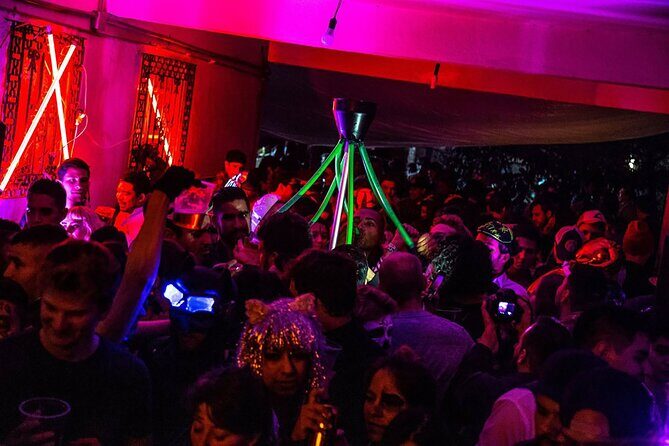 Mexico City Pub Crawl - Meet at Jardín Chapultepec, Finish at Wallace Whisky Bar