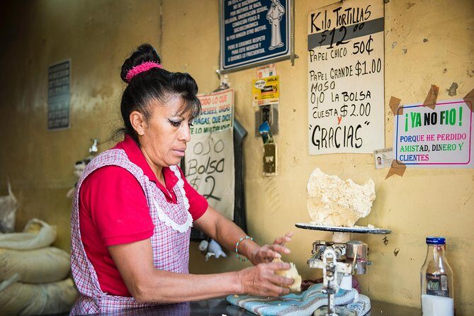 Mexico City Street Food: A Beginner's Guide - The Guide Does the Ordering: What That Actually Changes
