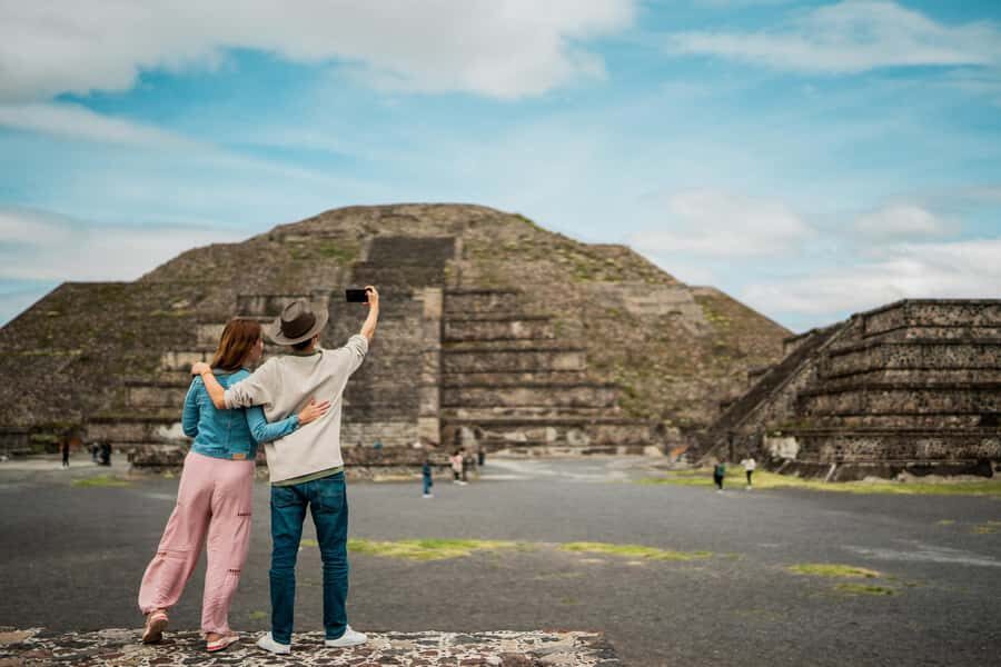 Mexico City: Teotihuacan, Tlatelolco & Guadalupe Shrine Tour - Tlatelolco’s ancient city + the darker chapters