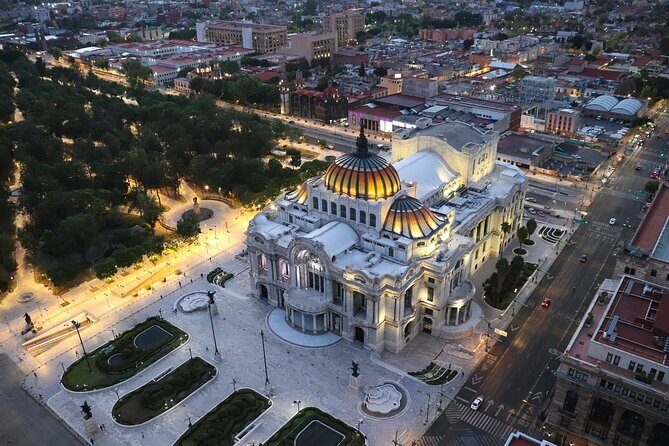 Must-see Buildings & Palaces of Mexico City - Getting Your Bearings: Meeting at Palacio de Bellas Artes