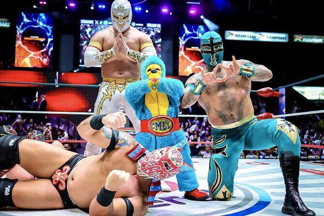 Private Lucha Libre : Mezcal tasting, Taco Tour or Mexican candy - The Chapulines and Chocolate Pairing Moment