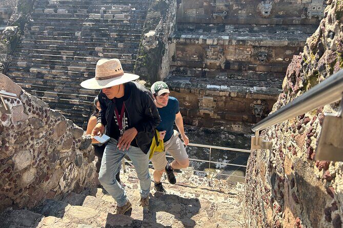 Pyramids of Teotihuacan Dawn (Tequila and Mezcal Tasting) - From Reforma to Teotihuacan: how this day actually runs