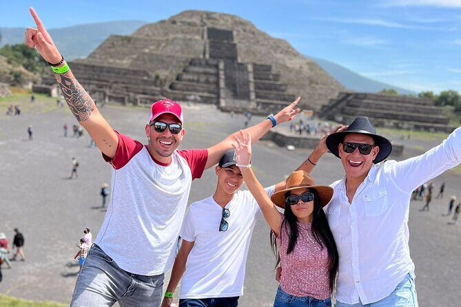 Small group: Teotihuacan, Basilica of Guadalupe and Tlatelolco - Teotihuacan pyramids and the Road of the Dead