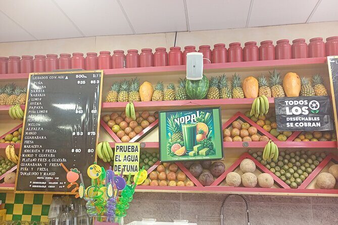 Taco and History Tour in the All Inclusive Historic Center - Stop 1: Choosing Juice Like a Local
