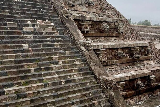 Teotihuacan: Pyramids, Caves & Culinary Experience - Templo de Quetzalcóatl and the Calzada de los Muertos