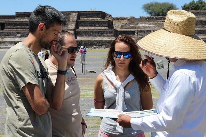 The best tour to Teotihuacán from Mexico City - San Juan Teotihuacan: the craft stop and alcohol tasting part of the deal