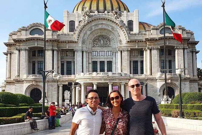 Walking Tour of the Historic Center in Mexico City - Stop 2: Catedral Metropolitana de la Ciudad de México