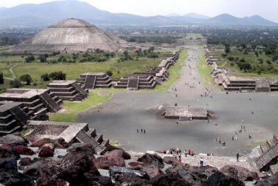Small Group: Teotihuacan Pyramids and Shrine of Guadalupe with Lunch - Climbing the Sun and Moon: fun workout, real heat, smart prep